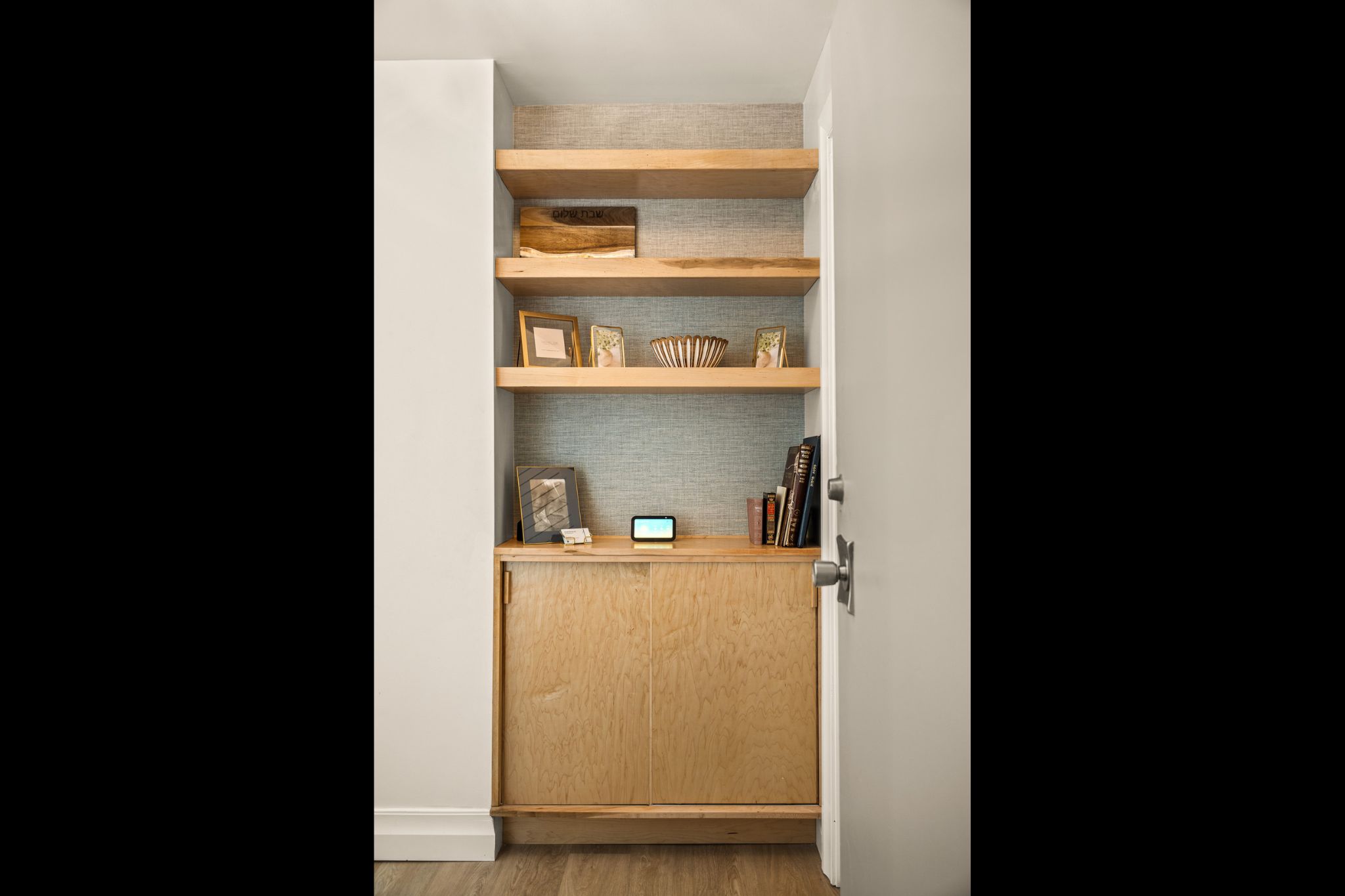 An image from the 209 collection